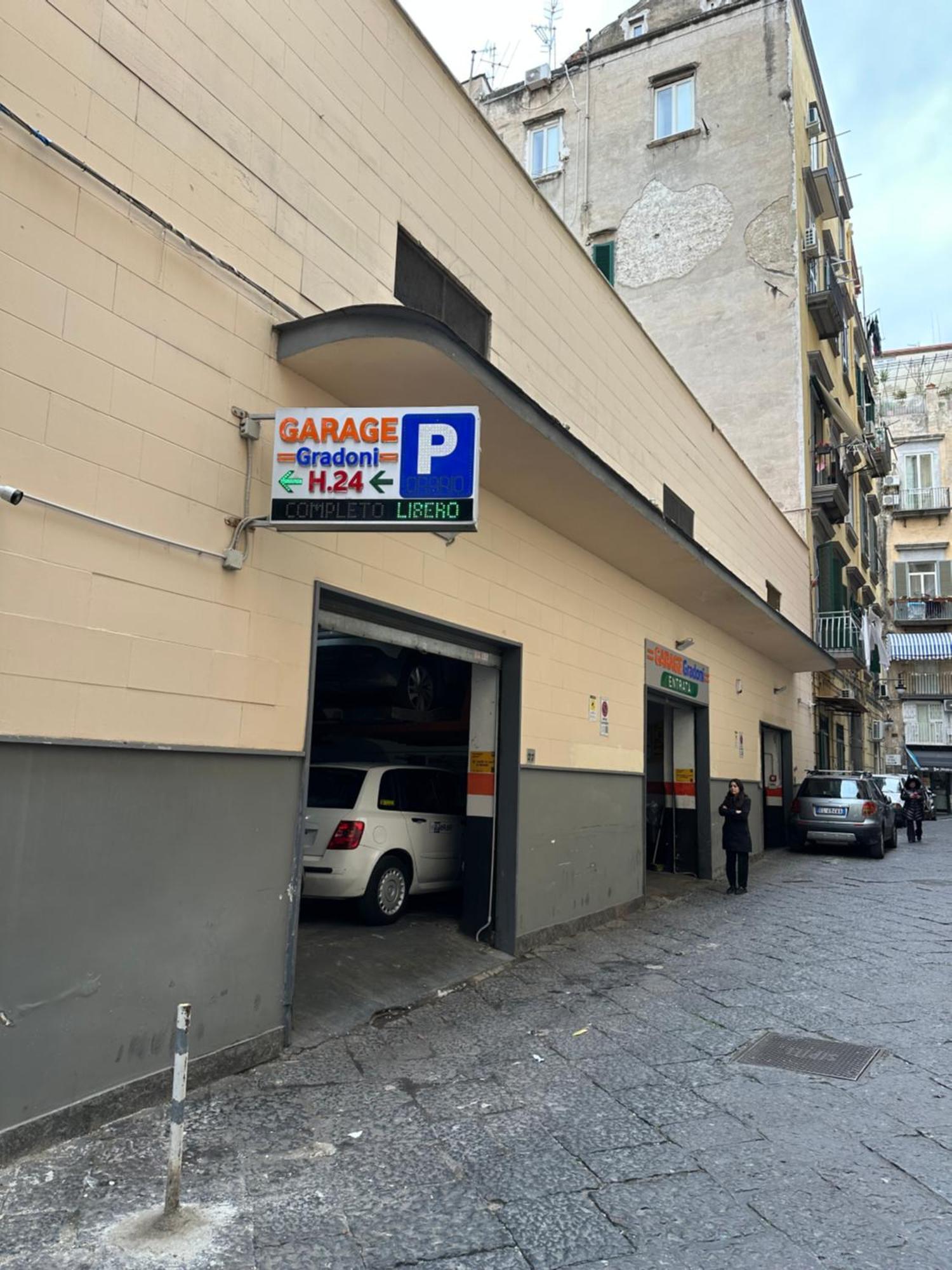 Caruso Place Boutique & Wellness Suites Naples Exterior photo
