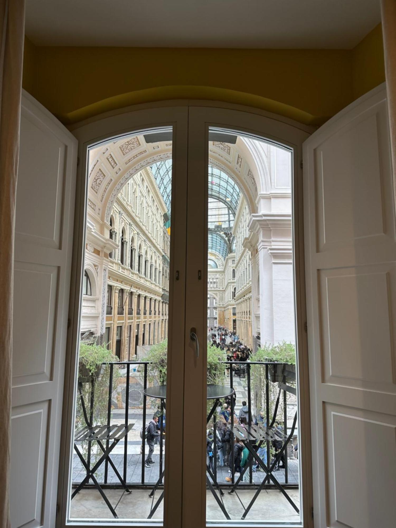 Caruso Place Boutique & Wellness Suites Naples Exterior photo